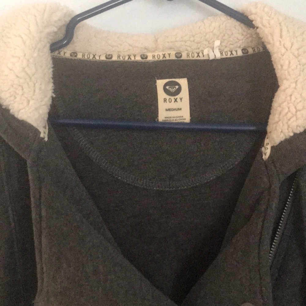 Women’s medium Roxy Jacket - Picture 2 of 3